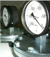 Manometer zur Messung des Vakuums einer Absauganlage